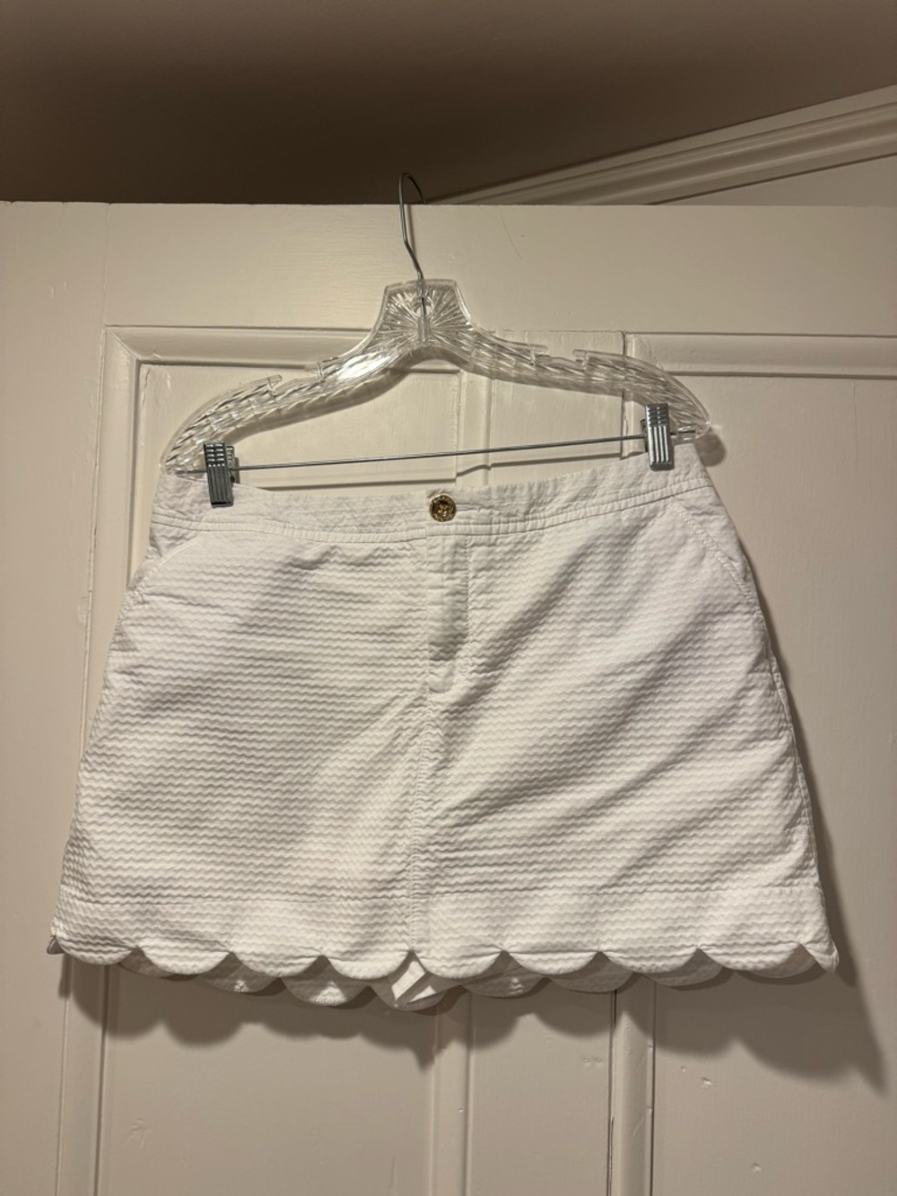 Lilly Pulitzer White Scalloped Hem Skort